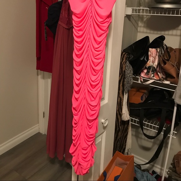 Hot pink body con dress - Picture 2 of 2